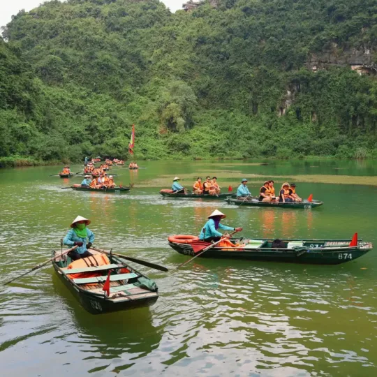 华闾古都 (Hoa Lu Ancient Capital)