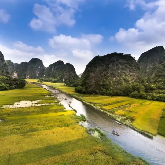 长安名胜群 (Trang An Scenic Landscape Complex)