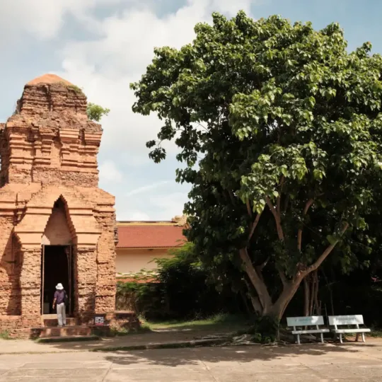 Van Thuy Tu Temple