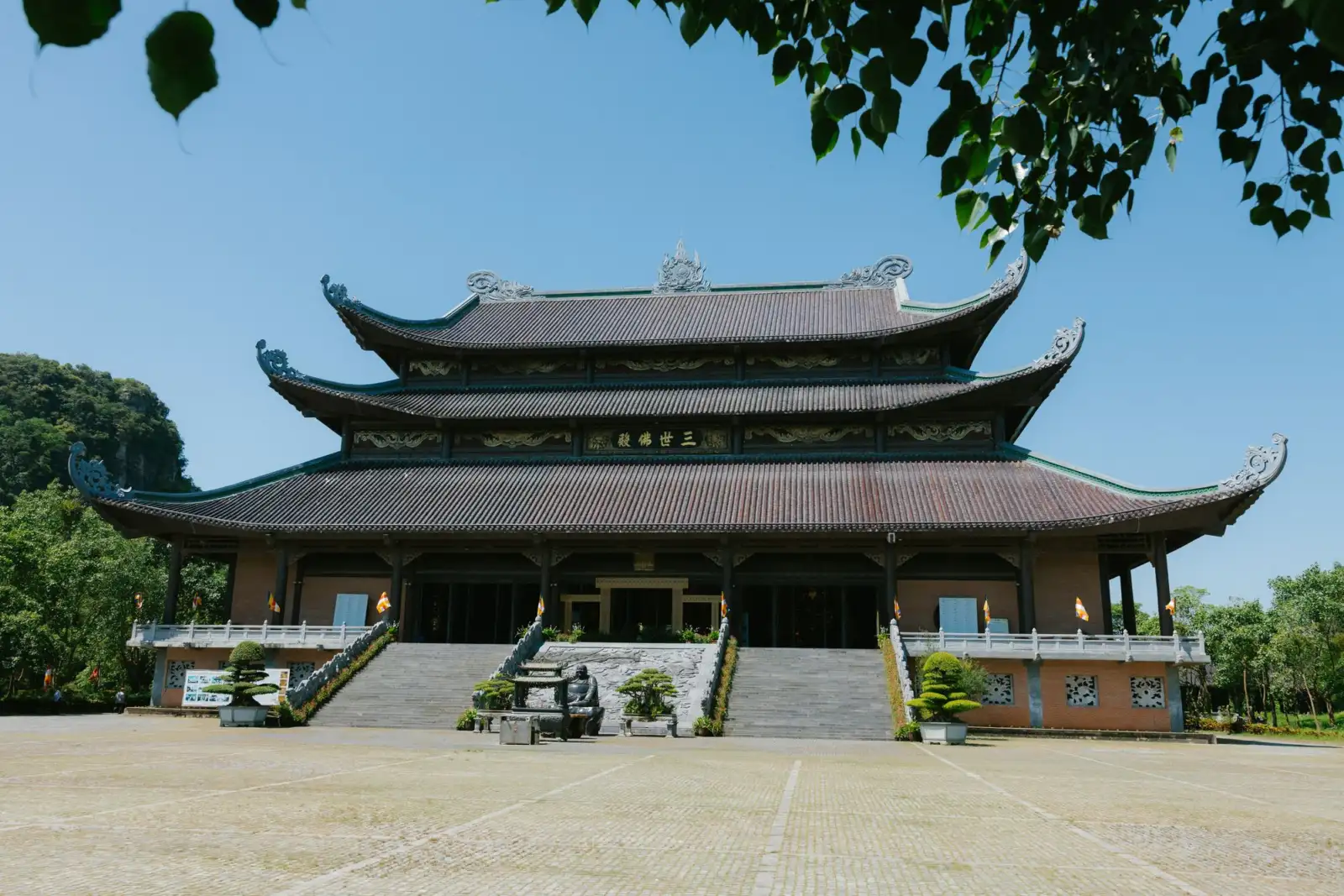 베트남 푸꾸옥의 딘꺼우 사원